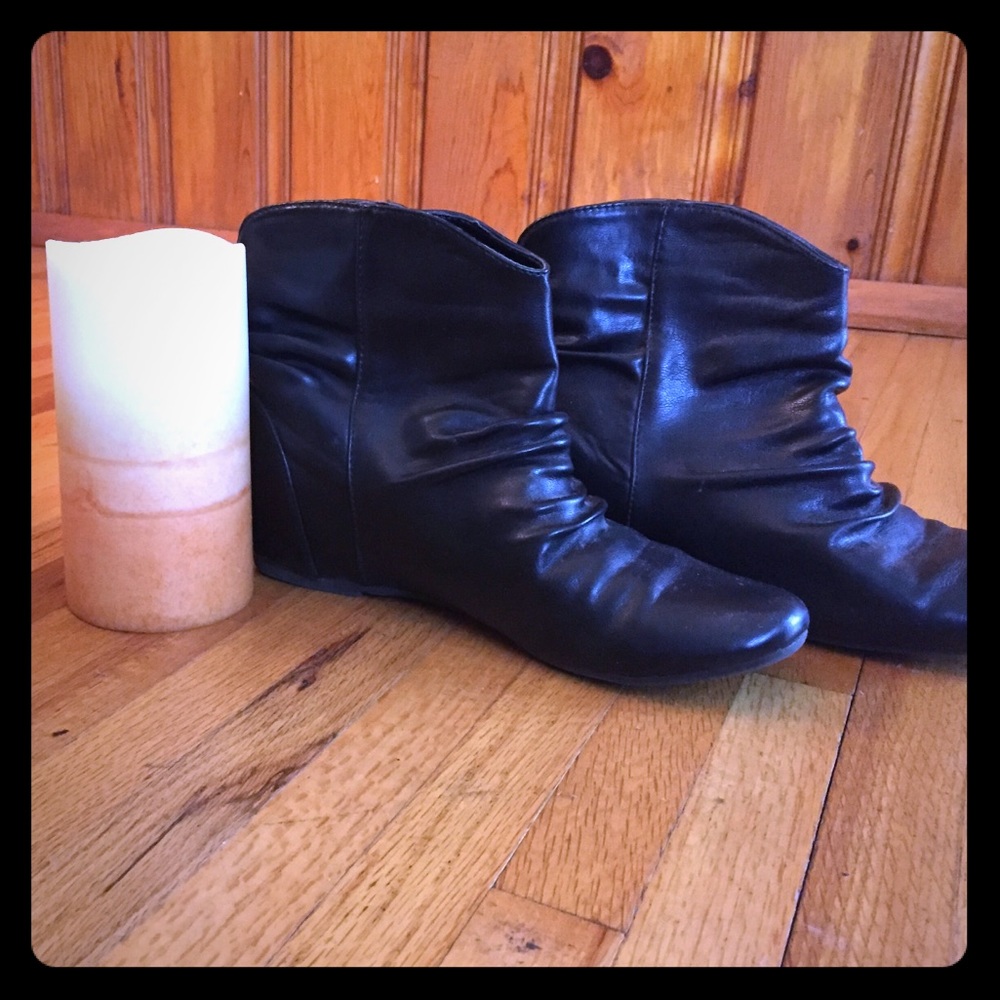 🎉SALE Brand new black booties