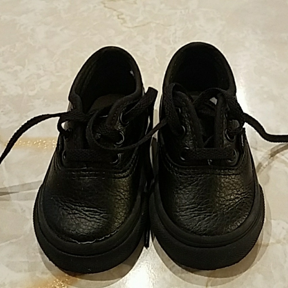 Infant sz 4 Vans