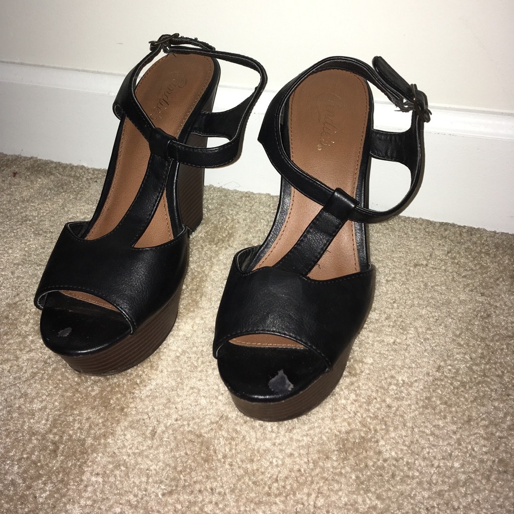 Candies peep toe wedges