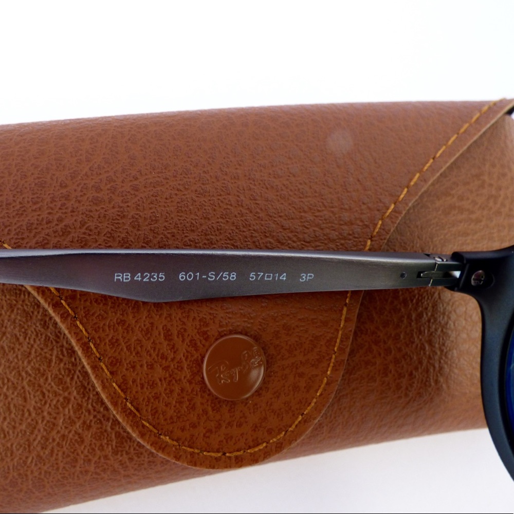 100% Authentic Ray-Ban Polarized Pilot Sunglasses! - Picture 6 of 7
