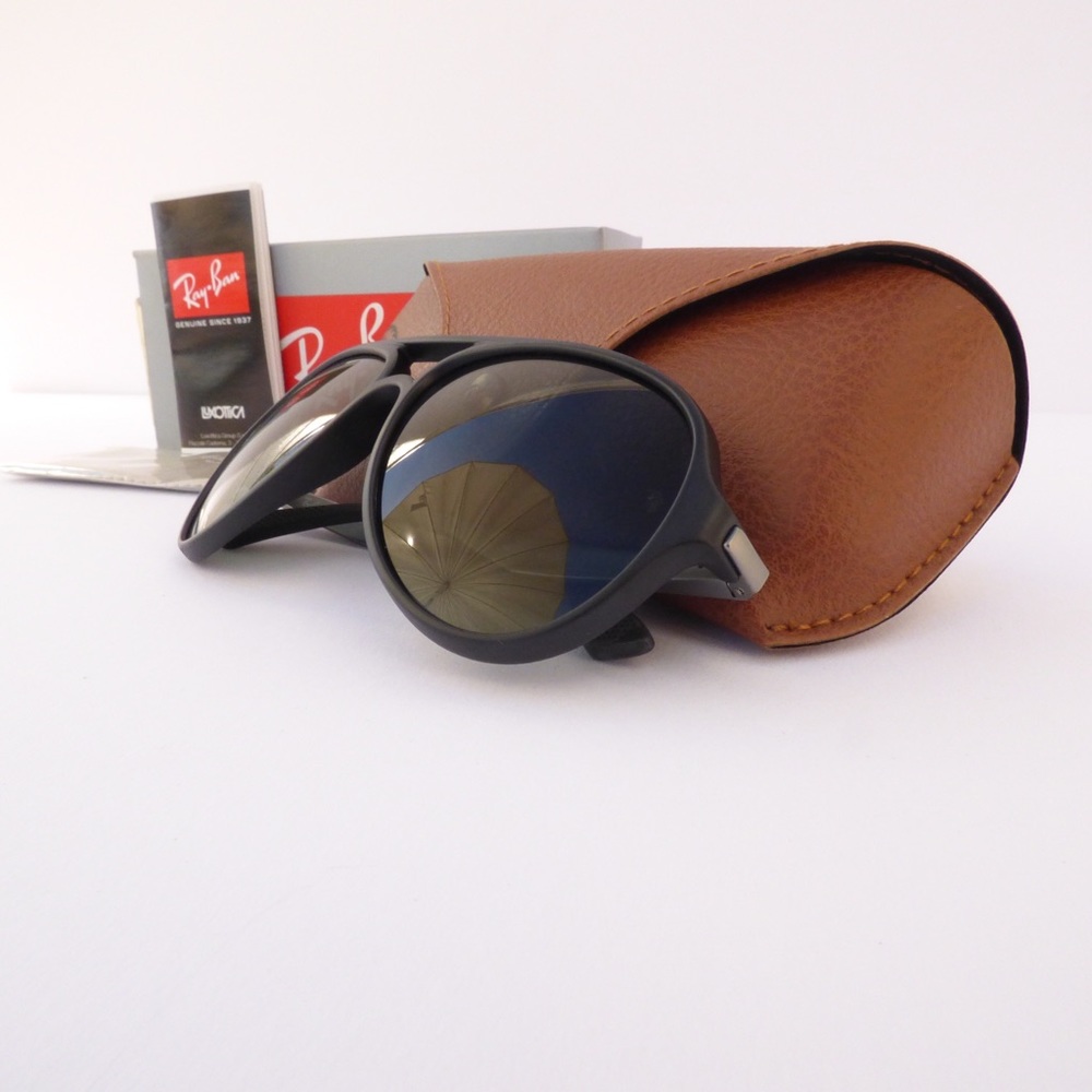 100% Authentic Ray-Ban Polarized Pilot Sunglasses! - Picture 3 of 7