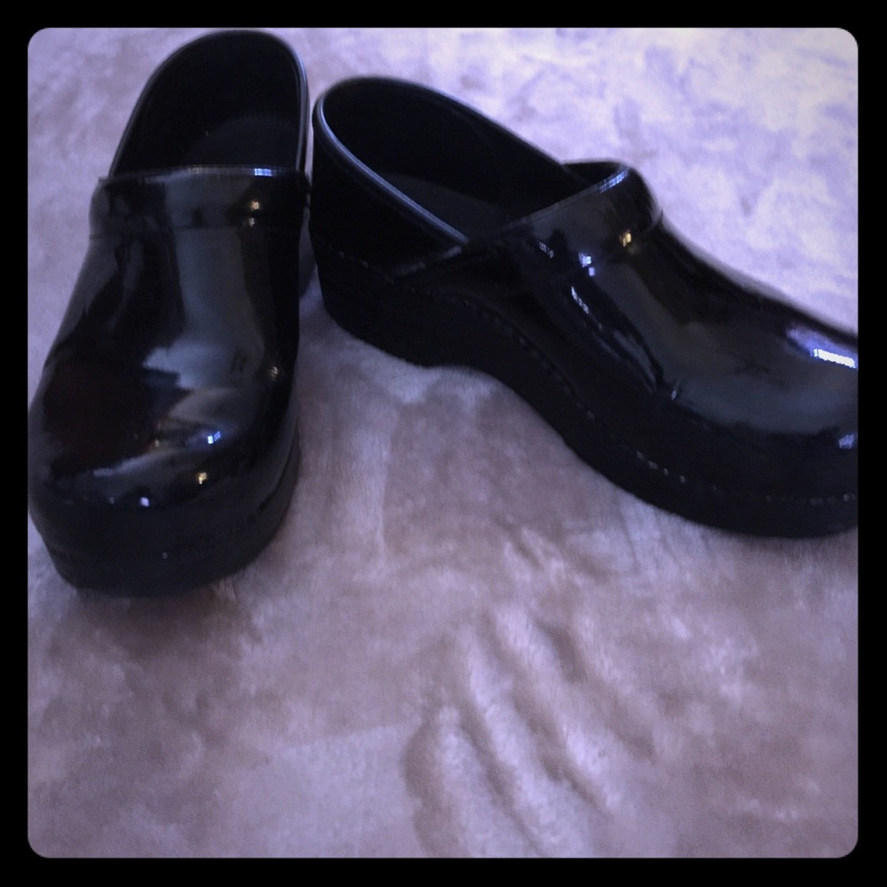 Black Dansko size 38