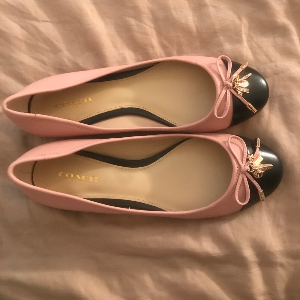 Authentic coach shoes - Picture 3 of 3