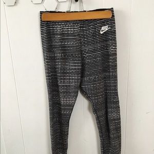 Nike striped legging size S
