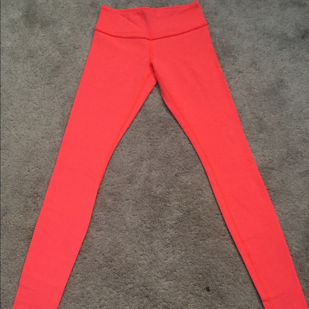 Lululemon Wunder Under *light flare 4