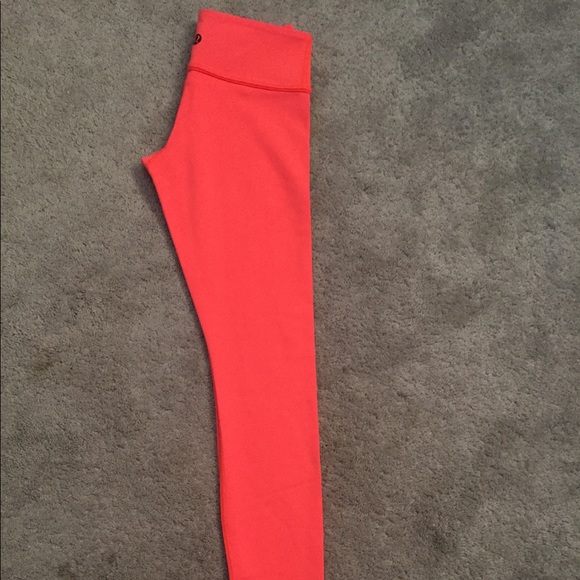 Lululemon Wunder Under *light flare 4 - Picture 2 of 4