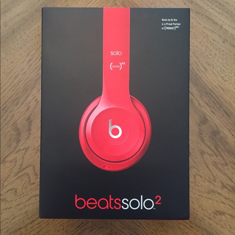 NEW IN BOX - Dre Beats Solo 2 Wired Headphones.