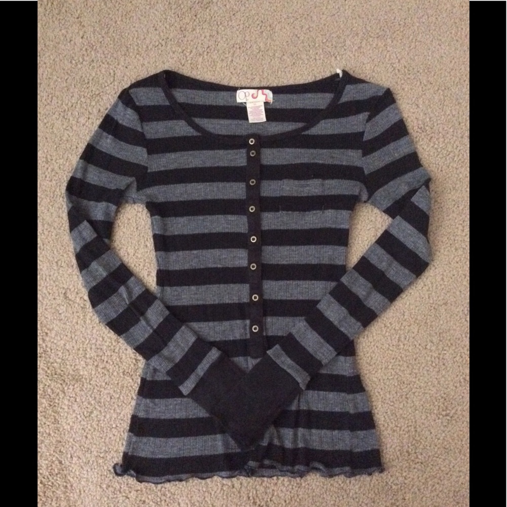 Long sleeve stripe shirt