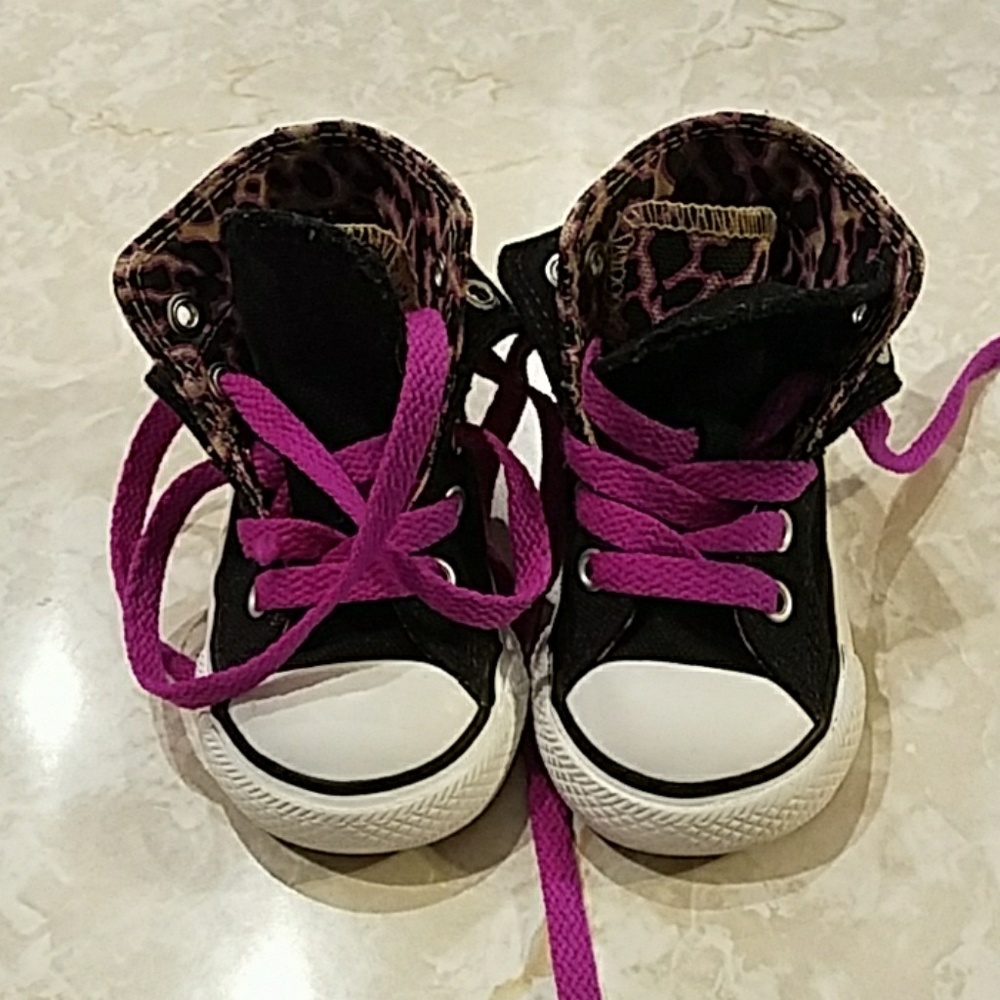 Size 4 double tongue chucks