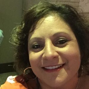 Meet your Posher, Valerie