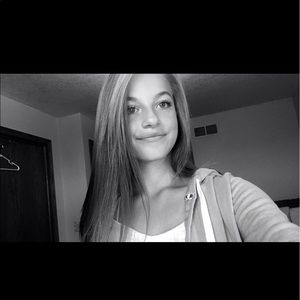 Meet your Posher, Carly