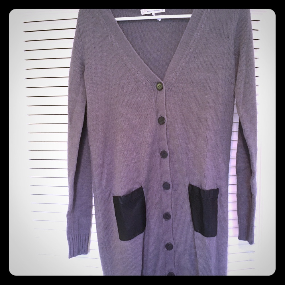 ⬇️ $28 ⬇️ UK French Connection cardigan