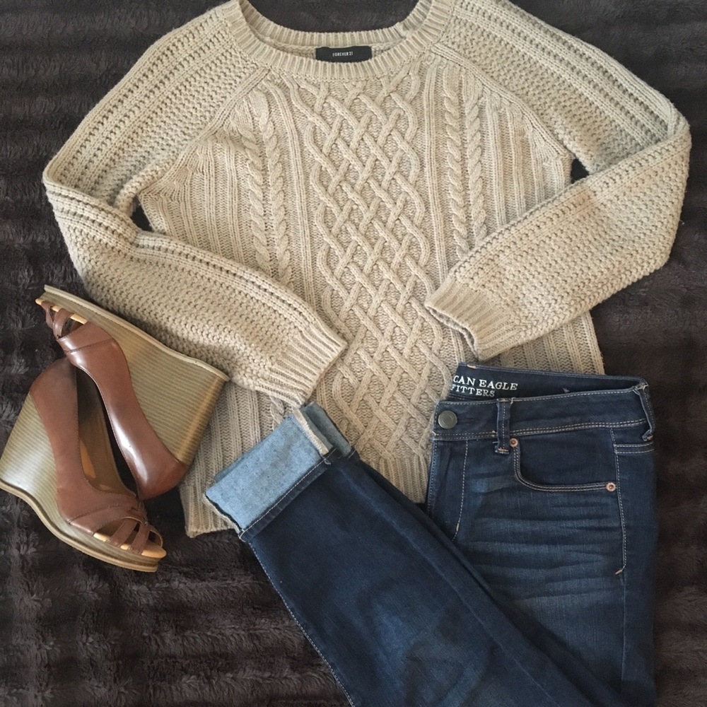 🎃OCTOBER SALE! 🍁Cable Knit Sweater🍁