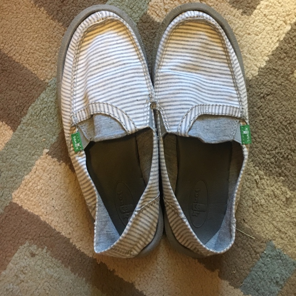 Sanuks