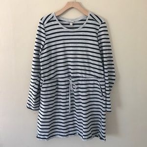 Sweatshirt dress