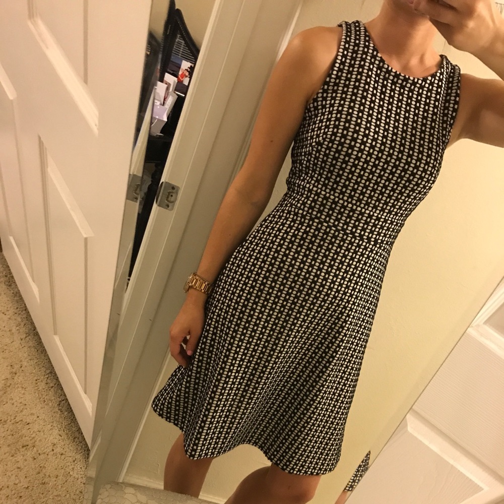 LOFT Black and White Fit and Flare Dress NWT 0P