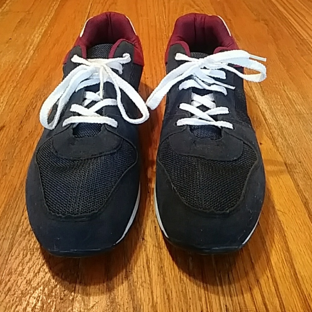 Maurices tennis shoes