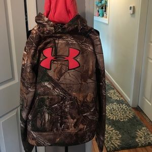Camo Under Armour hoodie