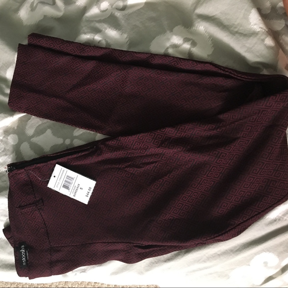 maroon with small black print jeggings