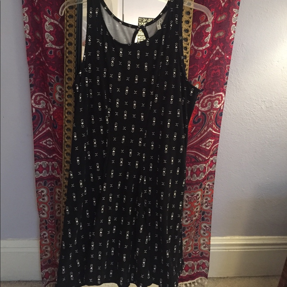 Black and white patterned dress