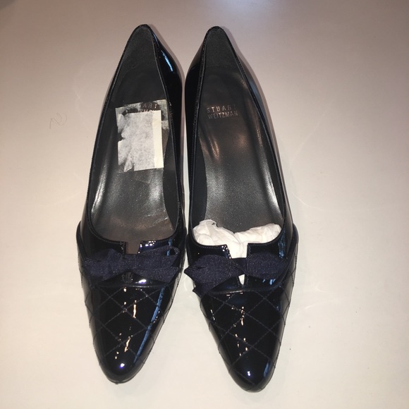 Stuart Weitzman navy size 8.5 heels - Picture 2 of 6