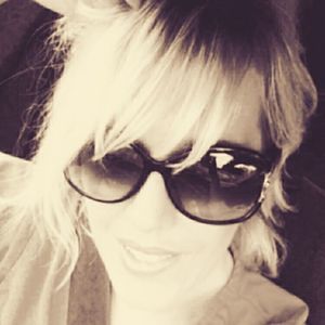 Meet your Posher, Carrie