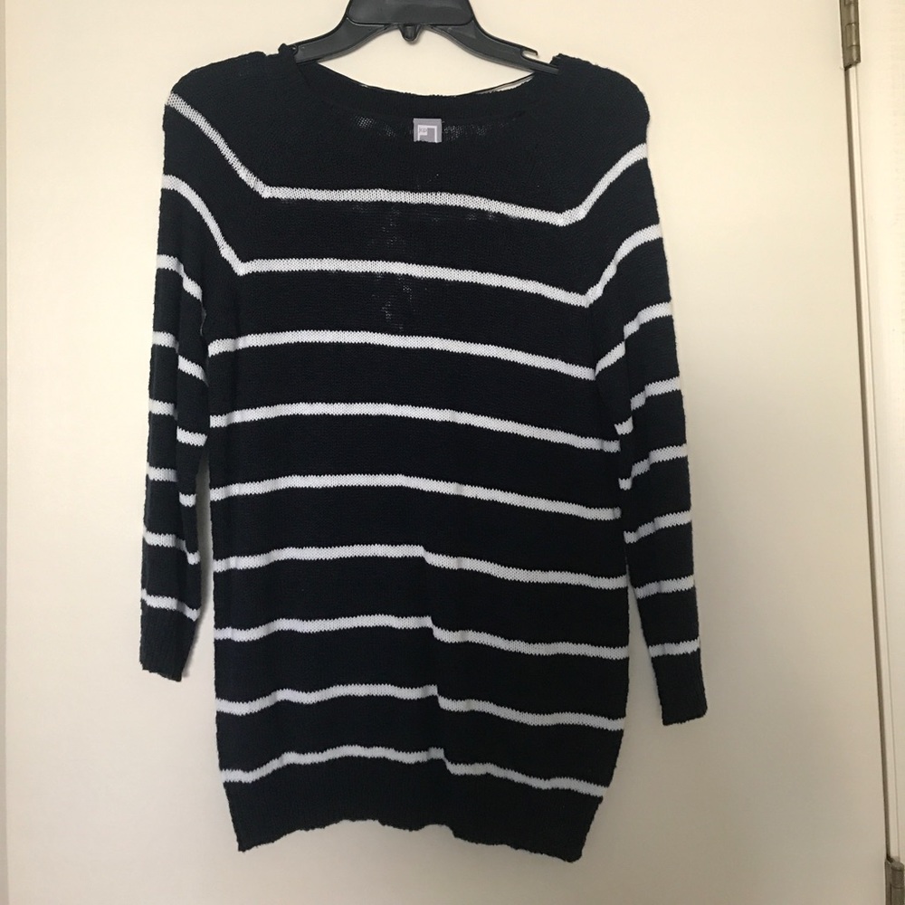 Sweater - Picture 2 of 2