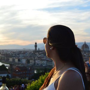 Meet your Posher, Claudia