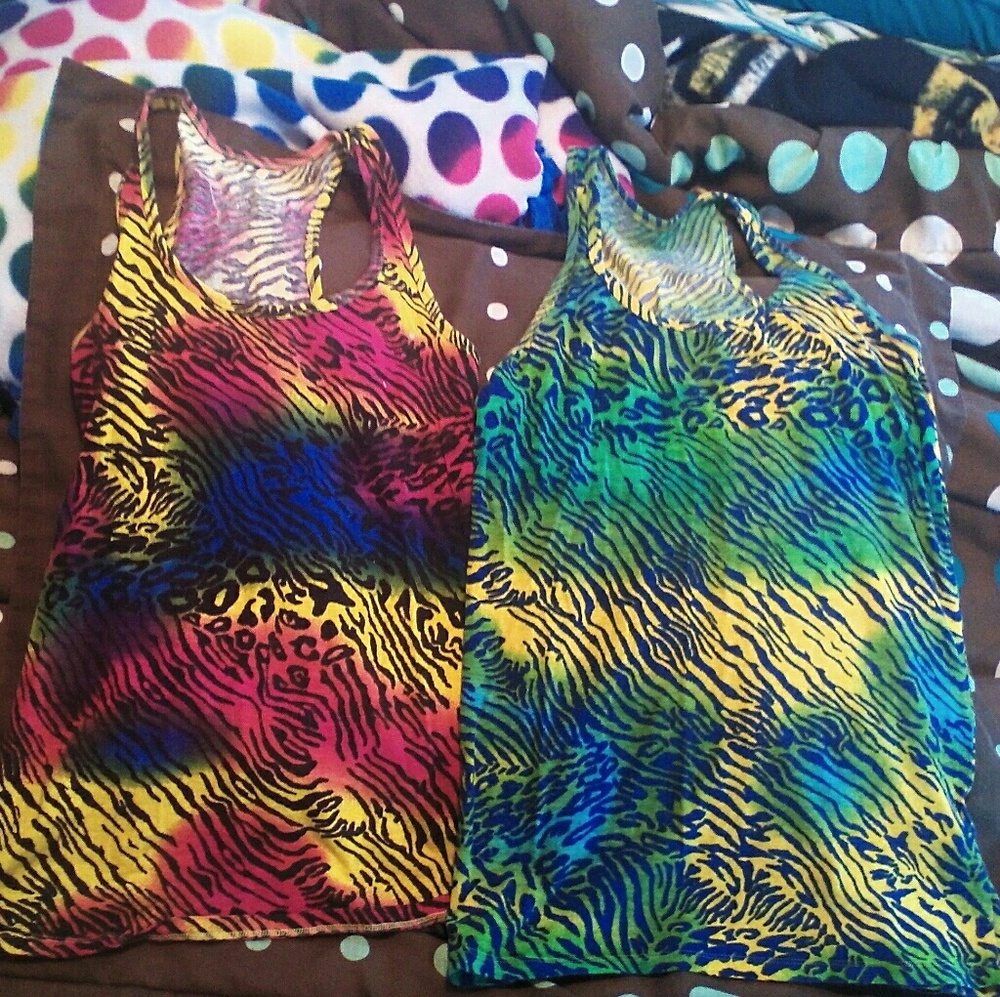 2 cute tank tops