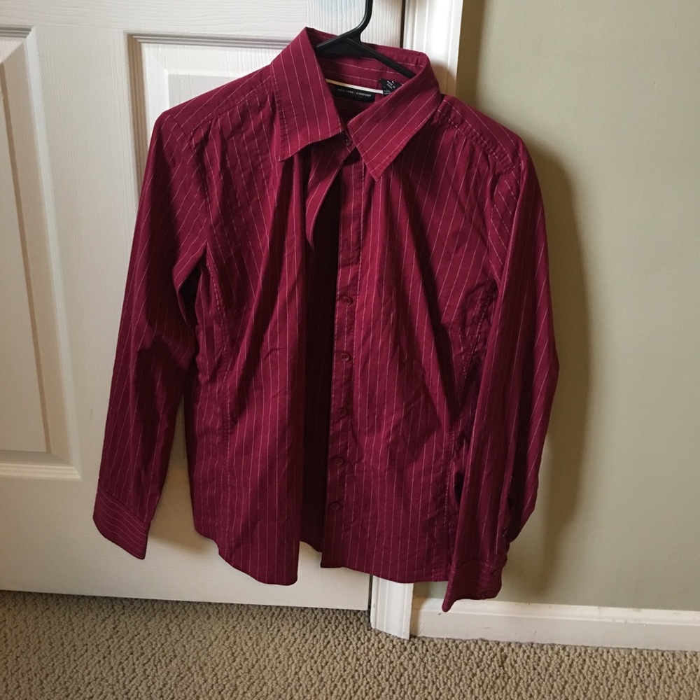 New York and company stretch pinstripe blouse