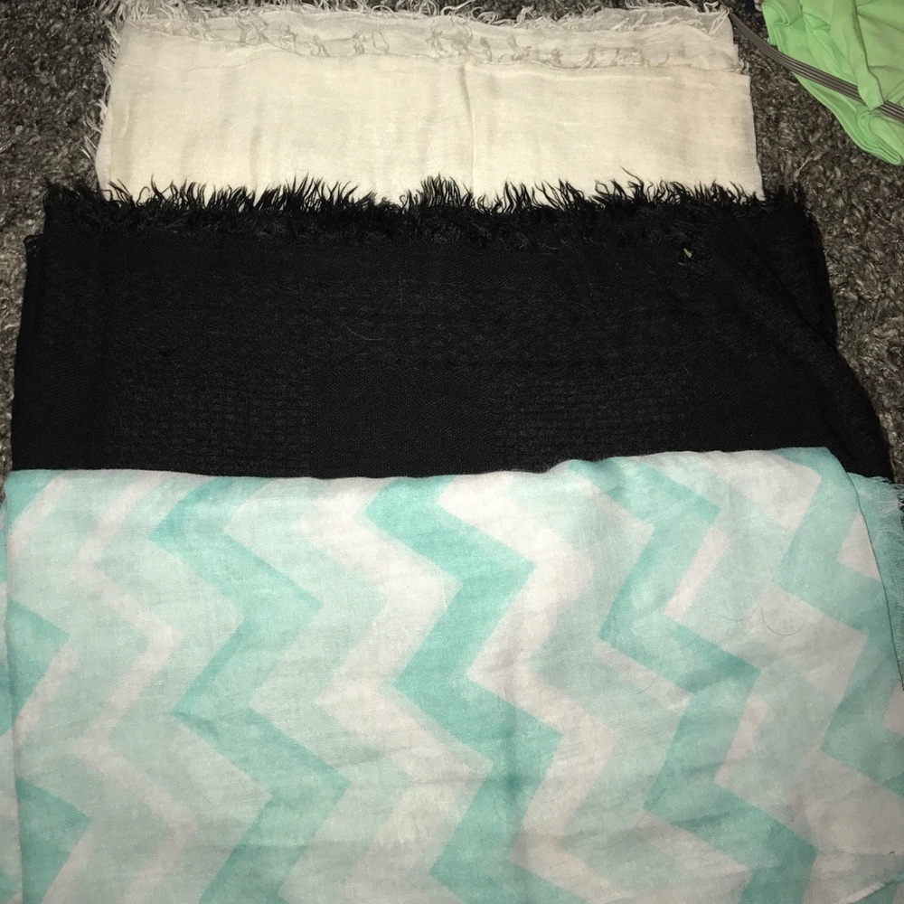3 pack of scarves