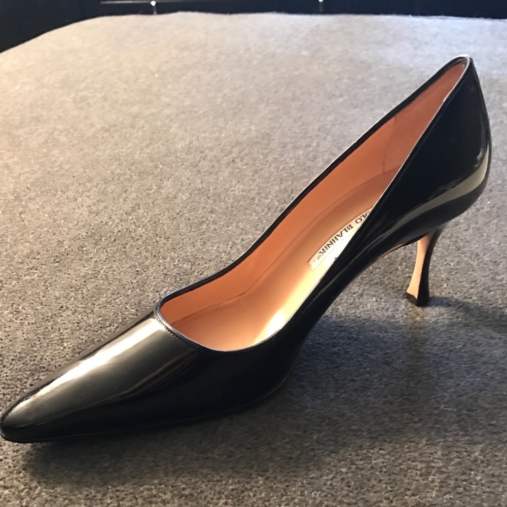 Manolo Blahnik NIB patent leather pumps