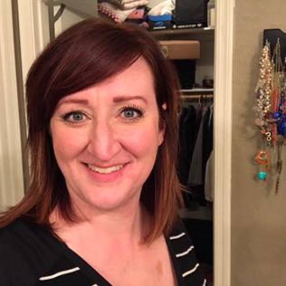 Meet your Posher, Heather - Picture 1 of 1