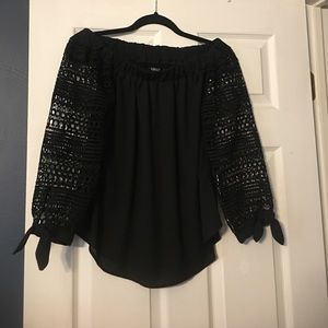 Express off the shoulder top. Black. size small