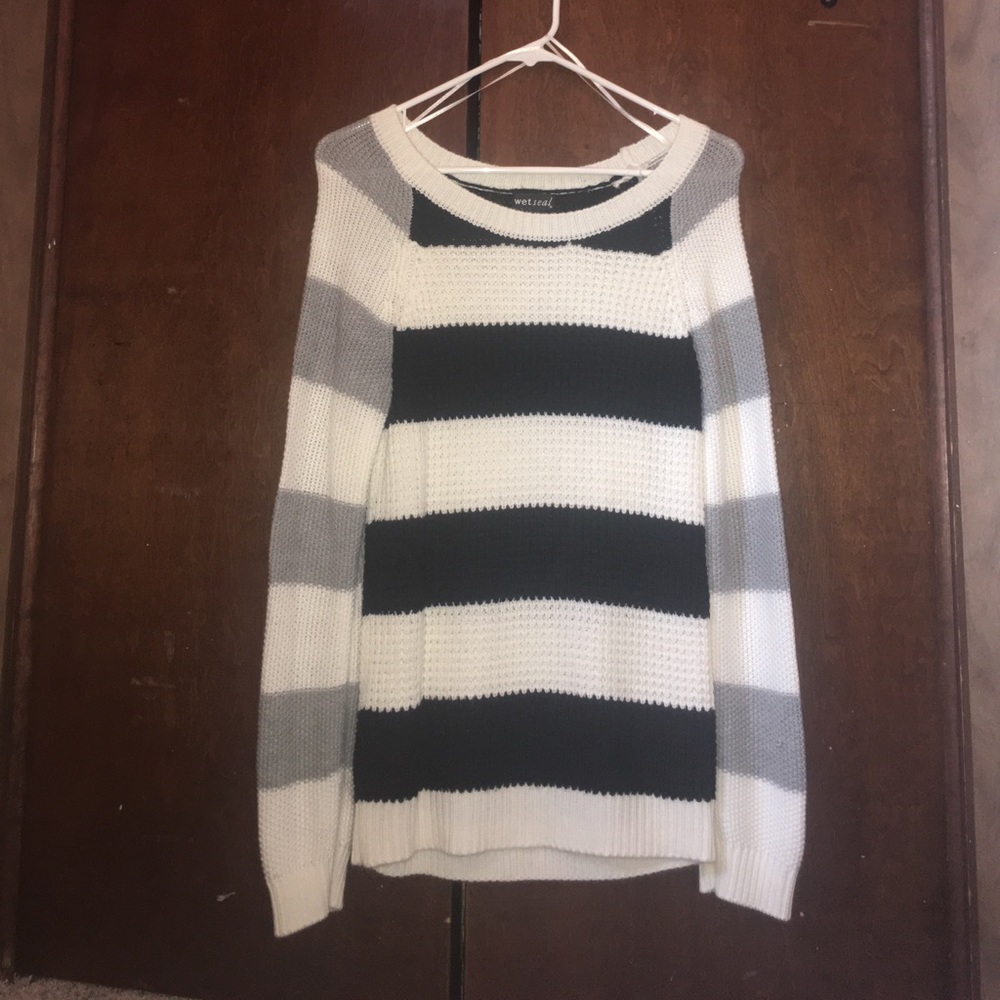 Long sleeve sweater