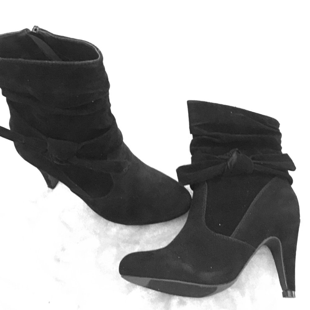 Knotted Slouchy Boots size 8