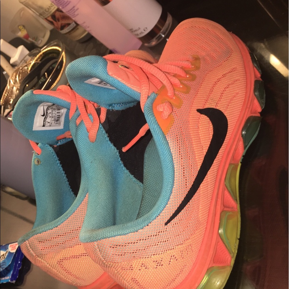 NIKES