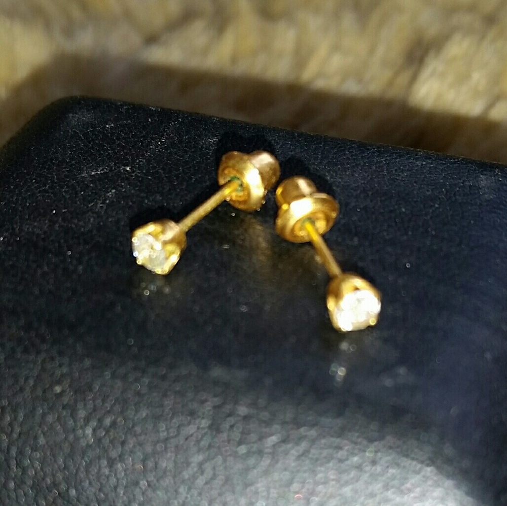 Gorgeous Tiny Earrings in gold color