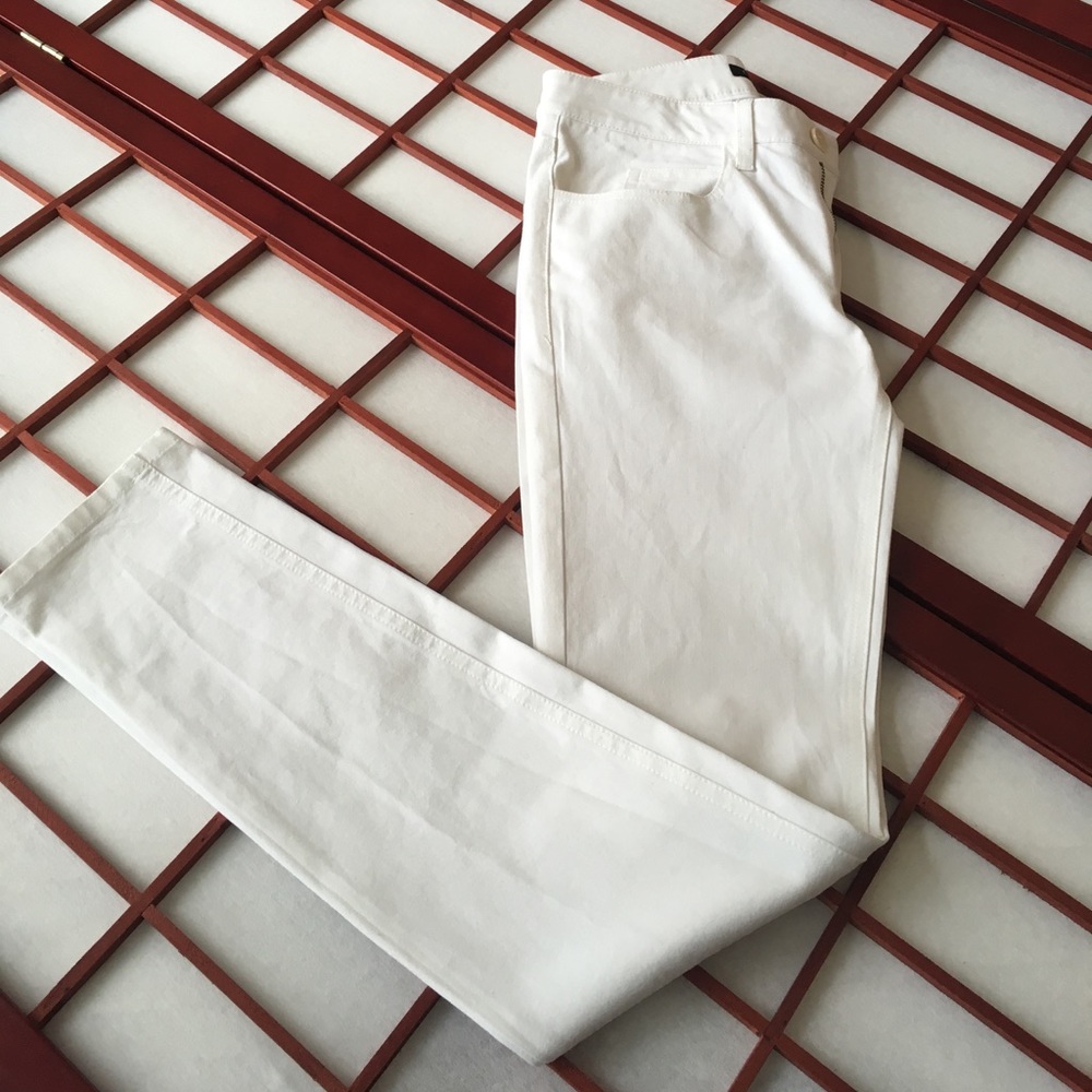 skinny white pant ⚪️