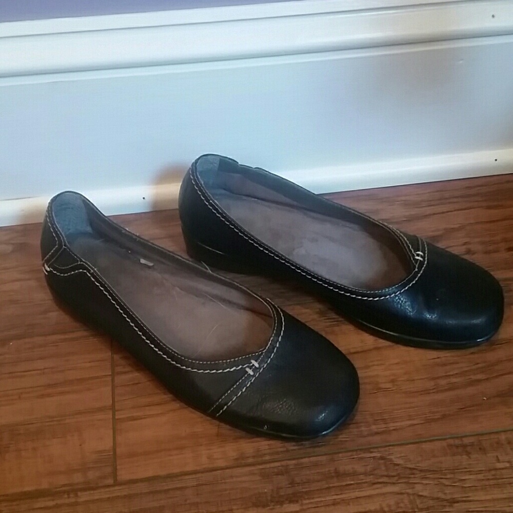 Slip on flats