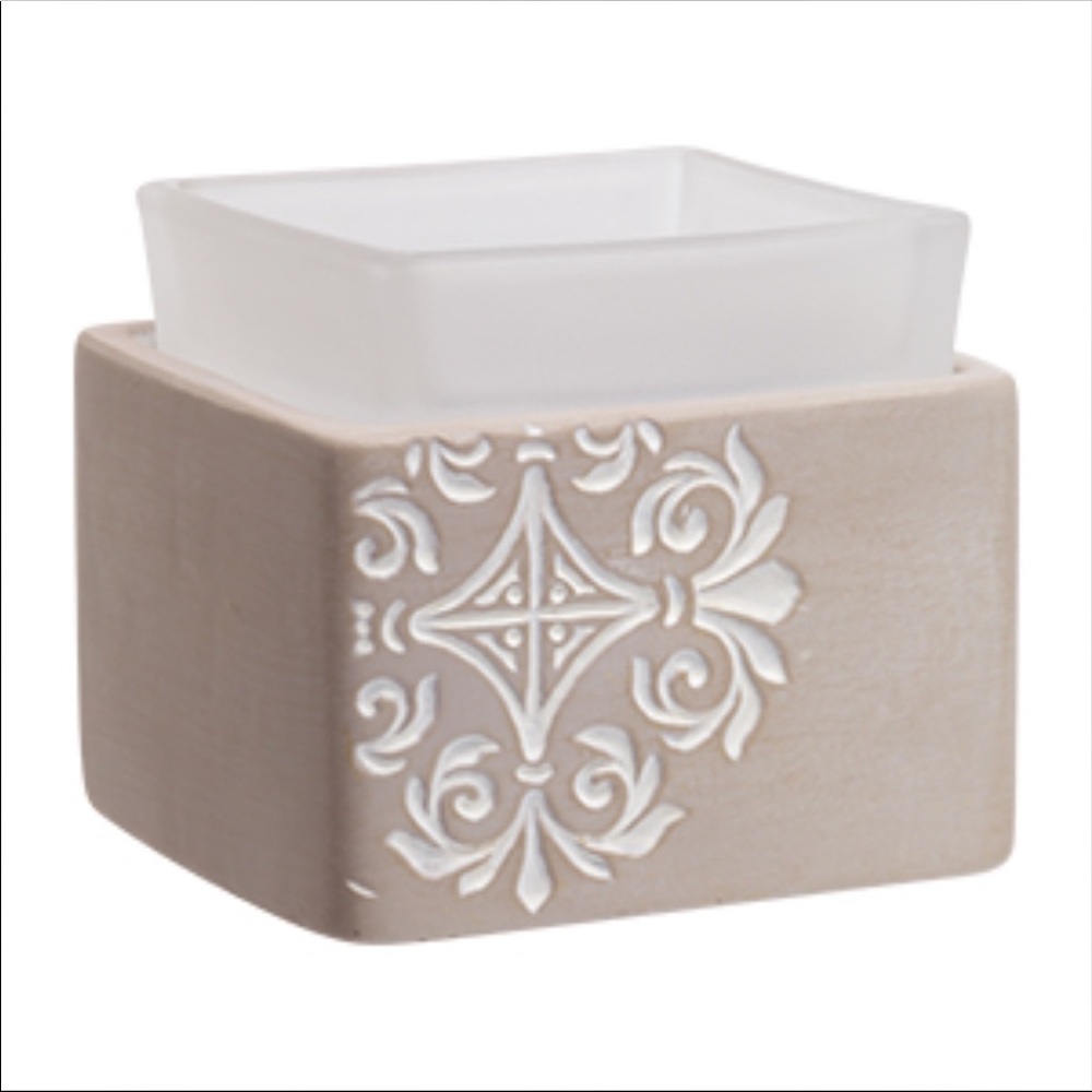 SCENTSY Element warmer- NEW