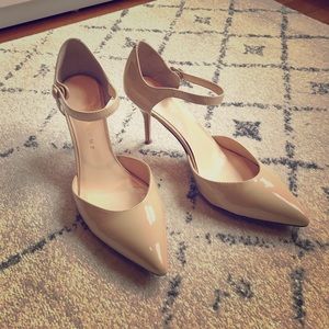 Beige patent ankle strap pumps pumps US 8M