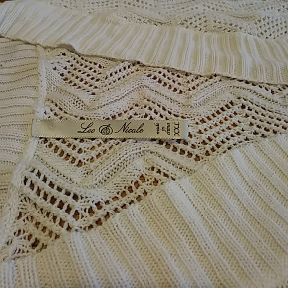 Lace top - Picture 2 of 2