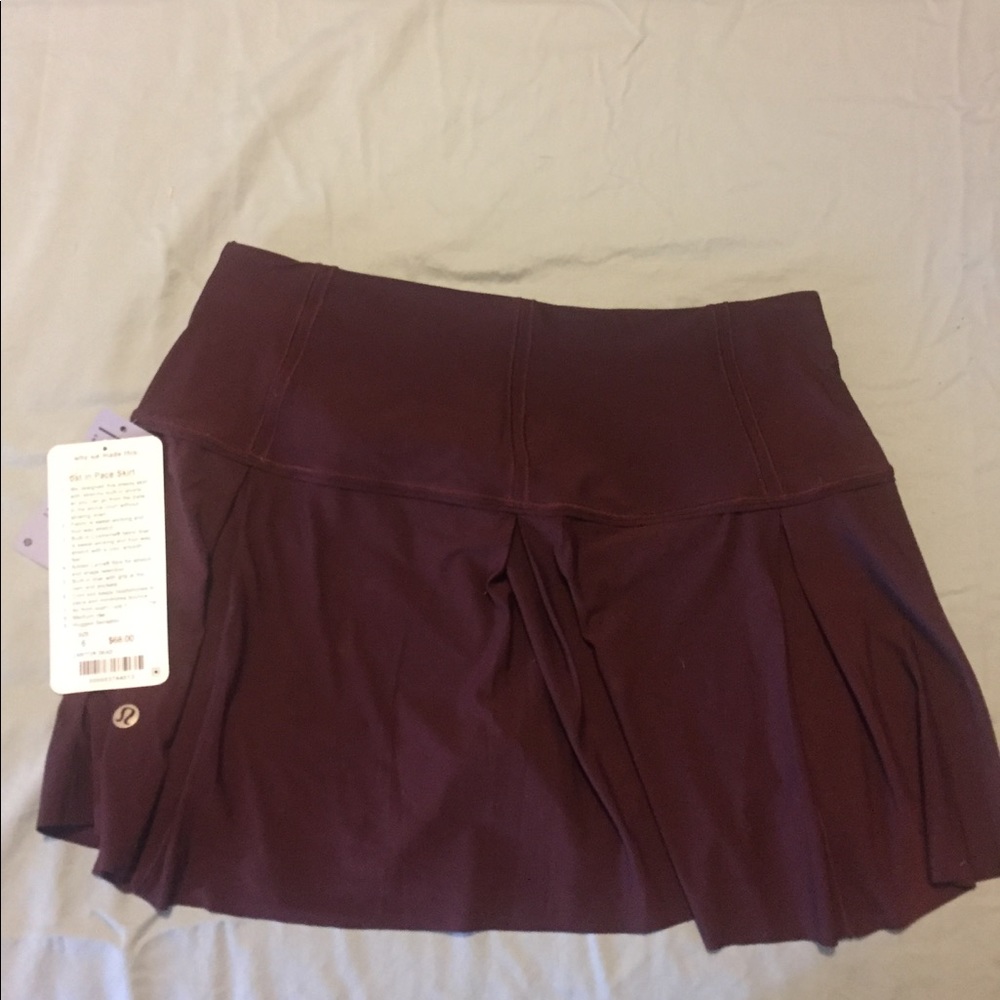 Maroon lululemon skirt