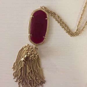 KENDRA SCOTT RAYNE TASSEL NECKLACE IN OXBLOOD