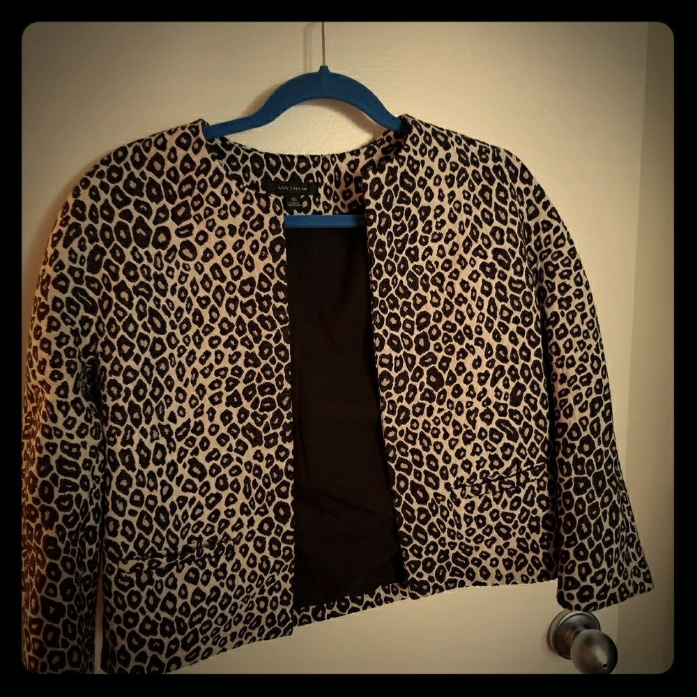 Ann Taylor leopard blazer