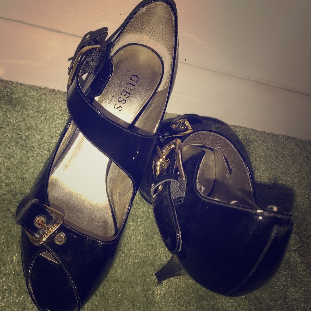 Patent leather sandals💐