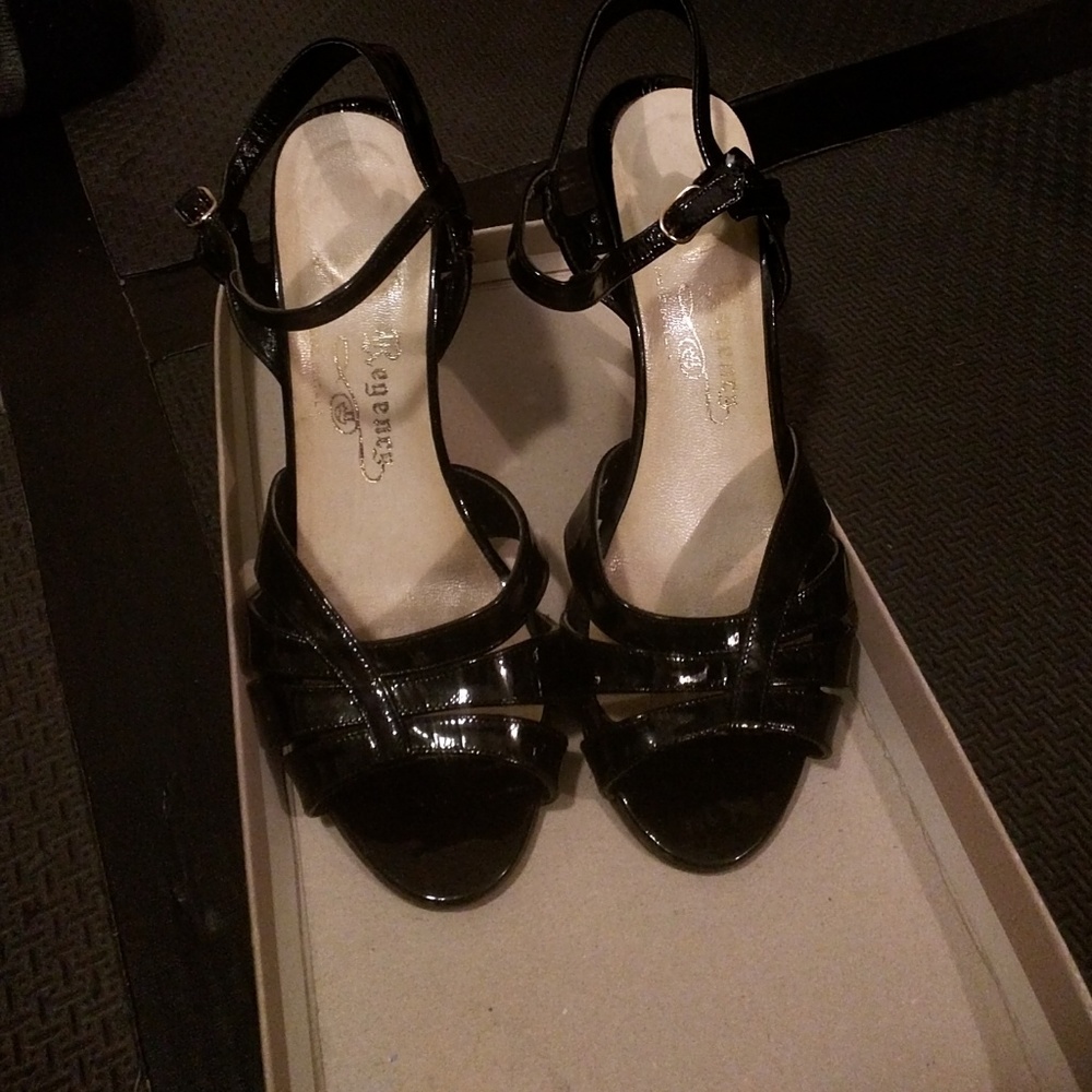 Italian leather women's black patent heels