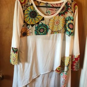 High low shirt.    Picture does not do it justice