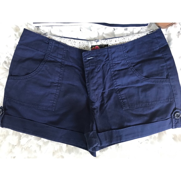 Forever 21 Khaki Shorts - Picture 3 of 5